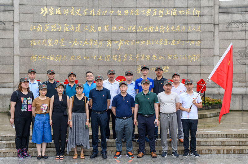 麥點(diǎn)彩印黨支部開展“重溫誓詞，不忘初心，牢記使命”主題黨日活動